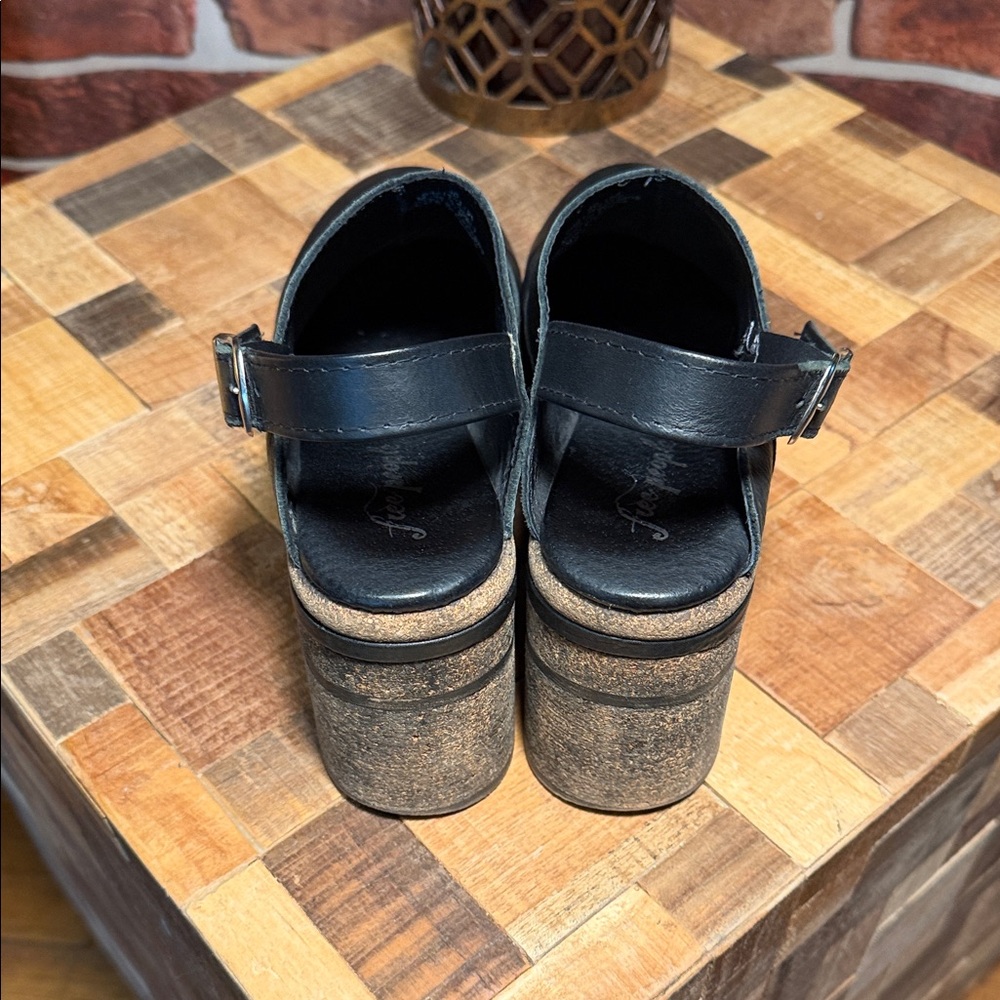 👡 Free People Platform Slingback Leather Cork Clogs — Black — Sz 39 (8.5) - Picture 4 of 10